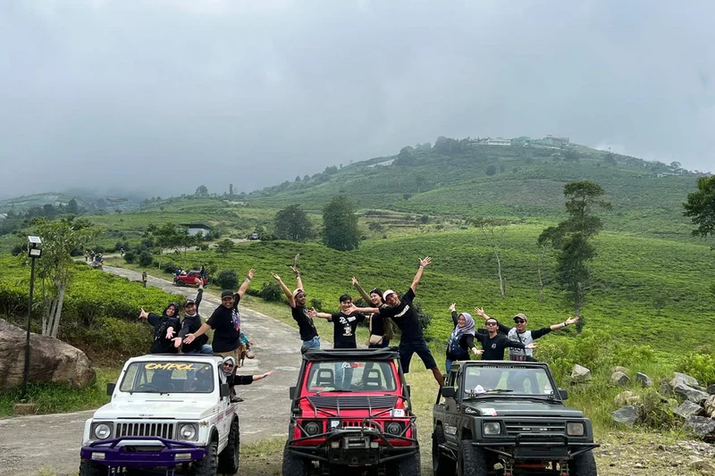Jeep Tour Kebun Teh Kemuning