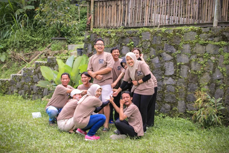 Kegiatan team building outbound Kemuning