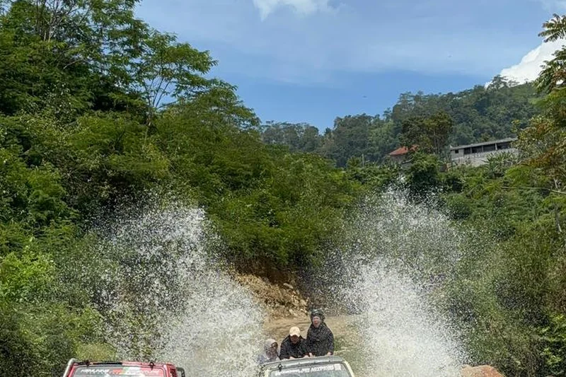 River Tubing Kali Guci Kemuning Karanganyar